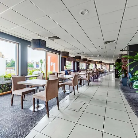 Park Inn By Radisson Peterborough-3