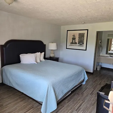 Best Price Motel & Suites-3