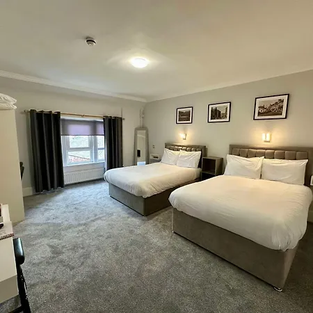 Airlie Arms Hotel-3