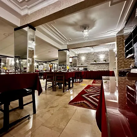 Hotel Seven Park-3