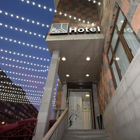 In City Hotel-2