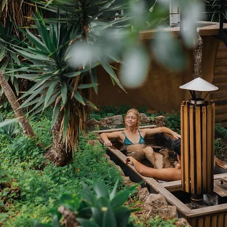 Las Cupulas At Earth Lodge-2