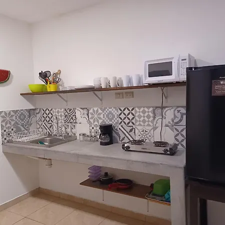 Charlys Place-2