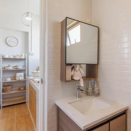 Modern Stay Near City Pp Condominium-2
