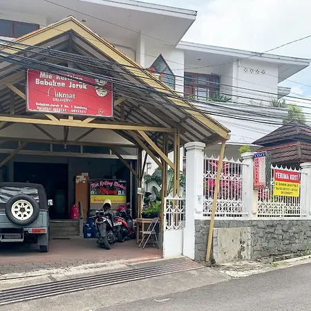 Cozy Homestay Syariah Mitra RedDoorz Bandung-3