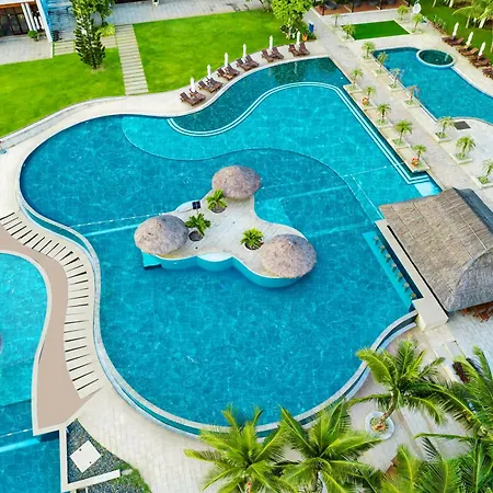 Vietsovpetro Ho Tram Beach Resort & Spa-3