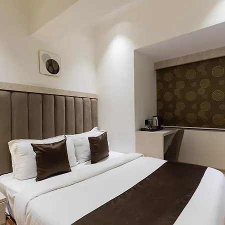 Hotel Larmont Luxury-3