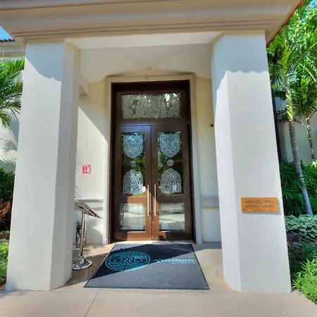 The Grand Luxxe Three Bedroom Spa Suite-3
