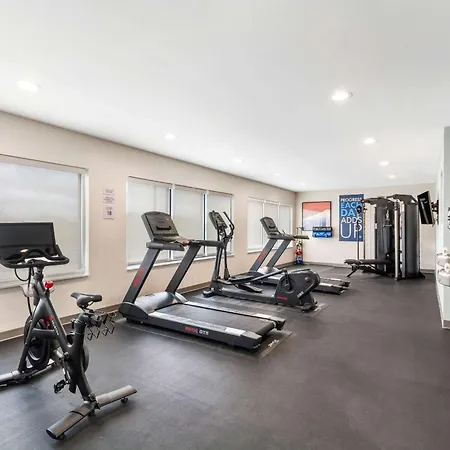 Everhome Suites Lexington - Horse Park-3