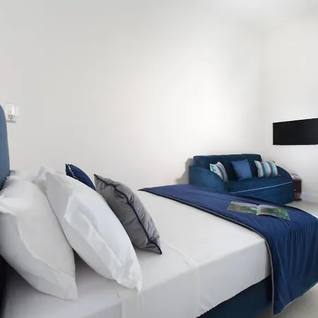 Grace Suites Sorrento-3