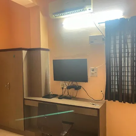 Crown Guest House-2