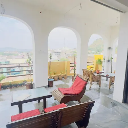 Suri Guest House-2