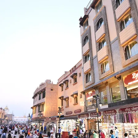 Abode By Aliste Hotels- 2 Minutes Walking To Golden Temple, Amritsar-3