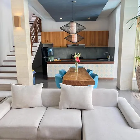 Apple Villa & Suite Seminyak-2