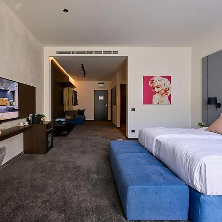 Adella Boutique Hotel - Free Secured Parking-3