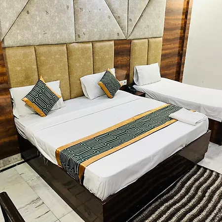 Hotel Marina Near Igi Airport Delhi-3