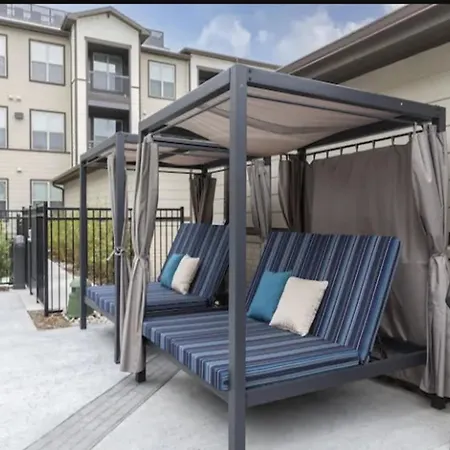 Historic Downtown Mckinney Modern Apartments By Barsala-2