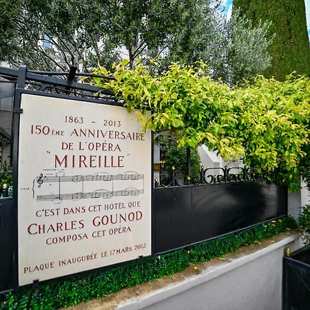 Hotel Gounod-3
