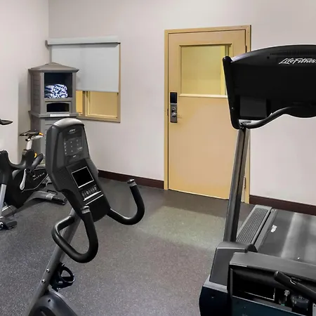 Best Western Plus Osoyoos Hotel & Suites-3