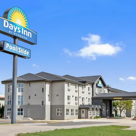 Days Inn By Wyndham Steinbach-2