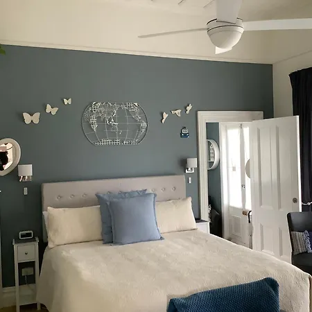 Chelsea House Bed & Breakfast-2