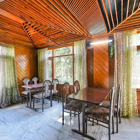 Fabhotel Zarim-2