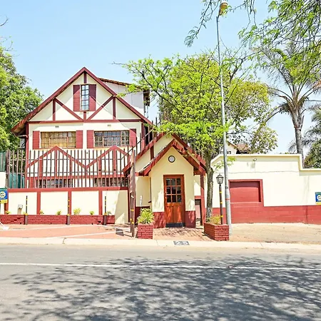 Tudor Lodge Guest House-3