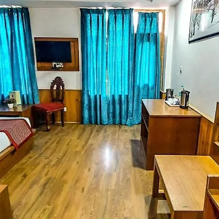 The Red Apple Manali-2