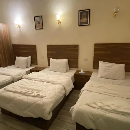 Hello World Hotel-2