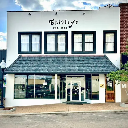 Chipley'S Squareview Inn-2