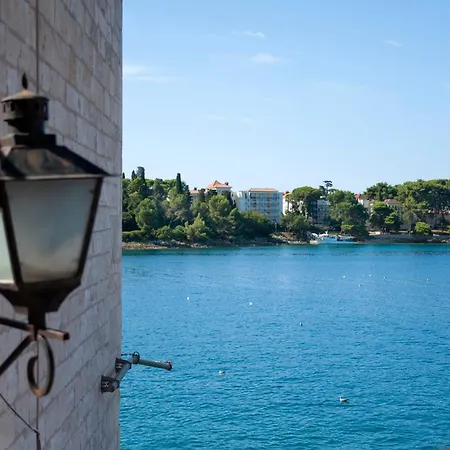 La Riva Luxury Rooms-2