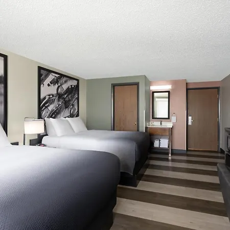 Super 8 By Wyndham Conrad-3