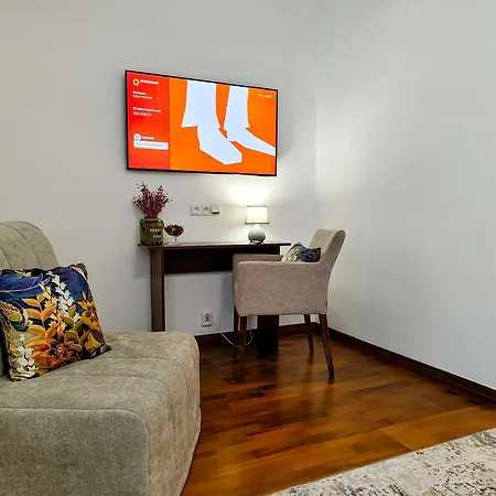 Old Town Residence By Little King-3
