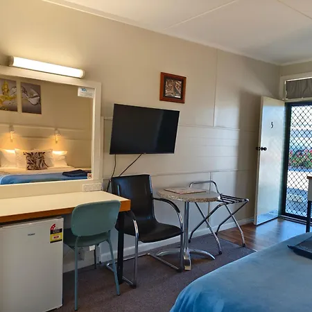 Donald Riverside Motel-2