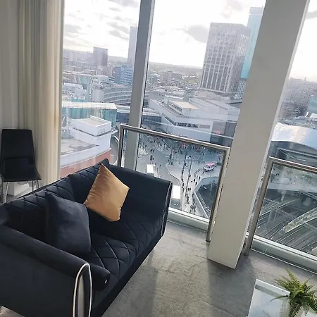 Cityscape Apartment In Birmingham With Self Checkin-3
