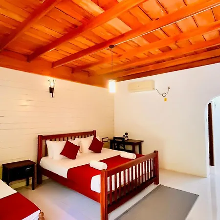 Wood Lodge Mirissa-2