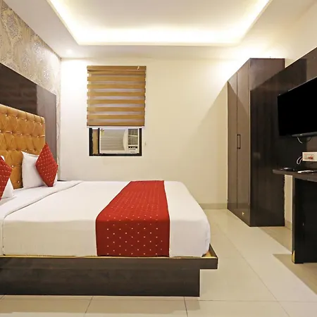 Hotel Iconic Igi Delhi International Airport-3