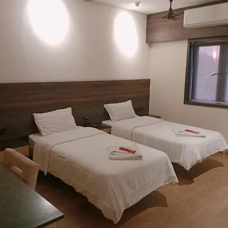 Ant Biz Rooms Near Chennai Trade Centre-3