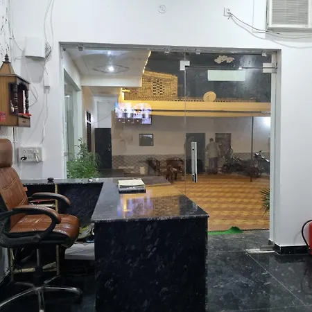 Vrindavan Bhakti Bhavan- Near Prem Mandir By Mukund-2