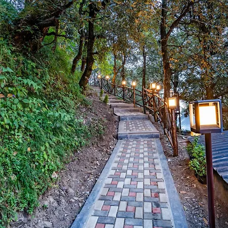 The Whispering Oaks-2