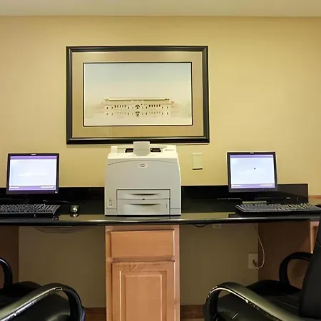 Comfort Inn & Suites Watford City-2