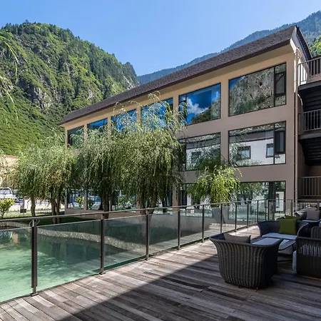 Qianhe Rezen Hotel-3