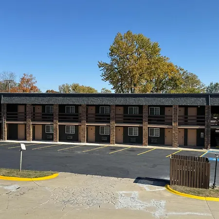 Westbridge Inn And Suites-3