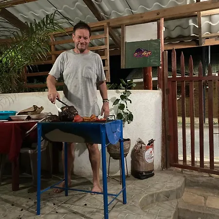 Murph'S Surf Shacks-3