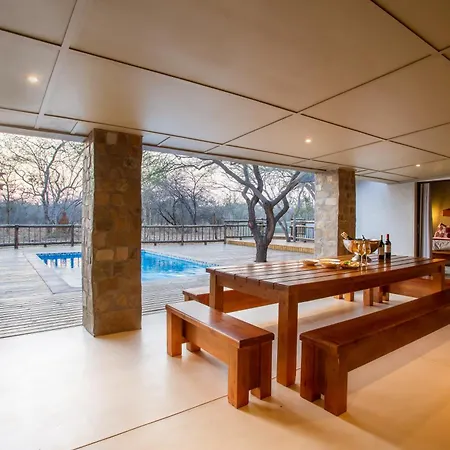 Vuyani Marula Lodge-3