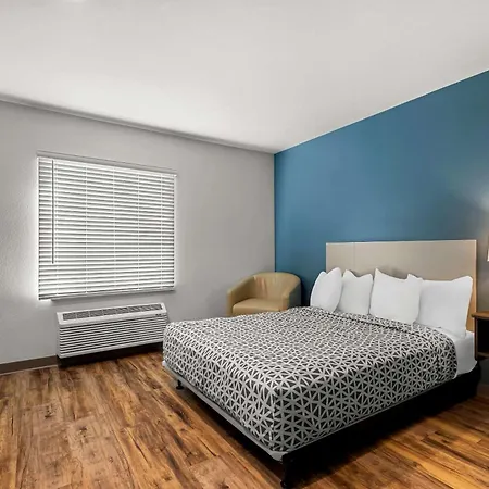 Woodspring Suites Corona-3