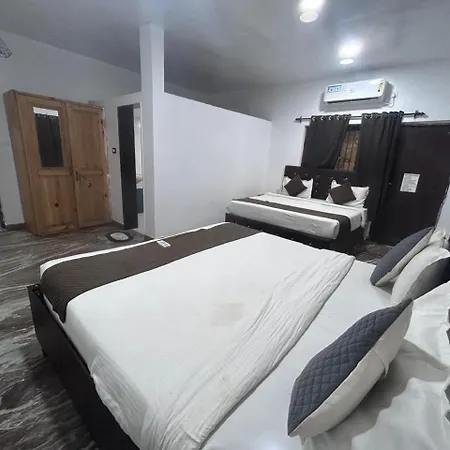 Hotel Baga Place-3