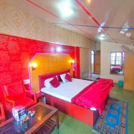Hotel Gilbert Mountain View-3