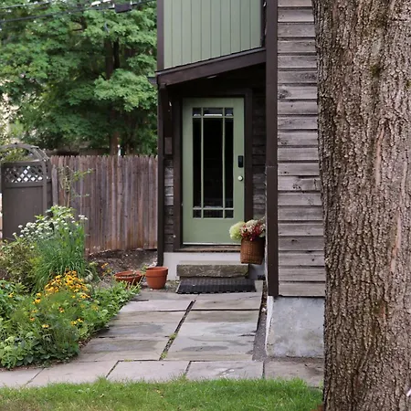 Kingston Carriage House-2