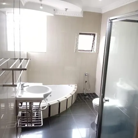 Qten Hyper Home-3